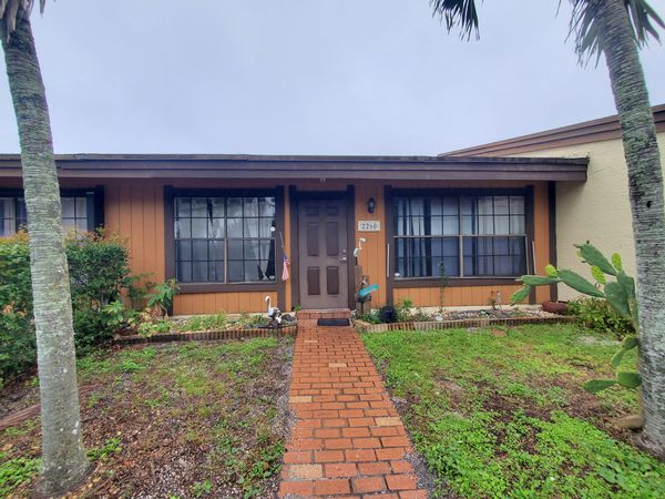 2/2 Villa in Cedarwoods!