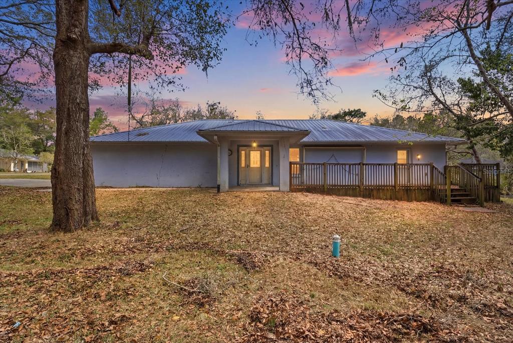 Just Bring Your Finishing Touches on the 3/2/3 on a Half Acre in Inverness!
